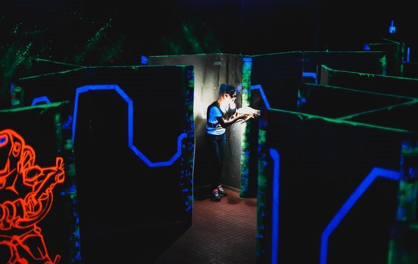 Игра в лазертаг в Чебоксарах. Сервис Ultra Подарки. Купить лазертаг в городе Чебоксарыf. Попробуйте лазерный пейнтбол в лазертаг клубе. Цены на лазертаг. Сервис: UltraPodarki.ru 8 800 505 95 30. Лазертаг в Чебоксарах, купить лазертаг Чебоксары, лазертаг, купить лазертаг, лазерный пейнтбол Чебоксары, лазертаг для детей Чебоксары, лазертаг клуб, лазертаг клуб Чебоксары