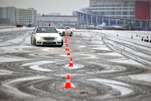 Контраварийное вождение в Чебоксарах. Ultra Подарки. Купить уроки контраварийного вождения в Чебоксарах. Научитесь водить машину в любых условиях! Сервис UltraPodarki.ru 8 800 505 95 30. Контраварийное вождение Чебоксары, контраварийное вождение, экстремальное вождение Чебоксары, экстремальное вождение, обучение вождению Чебоксары, обучение вождению, вождение Чебоксары, вождение,  курс вождения Чебоксары, курс вождения, курсы экстремальное вождения Чебоксары, курсы экстремального вождения, обучение в автошколе Чебоксары, обучение в автошколе
