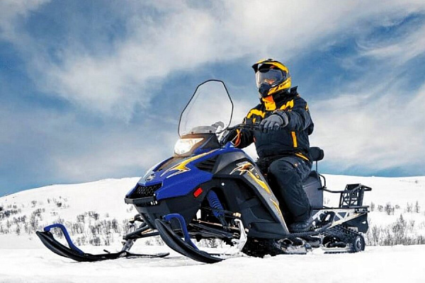 Катание на снегоходах в Чебоксарах в подарок. Сервис Ultra Подарки
. Подарочный сертификат на катание на снегоходах в Чебоксарах с друзьями. Закажите прокат снегоходов в подарок для мужчины по привлекательным ценам. Живописные маршруты для езды на снегоходах это отличная возможность активного отдыха. Сервис UltraPodarki.ru 8 800 505 95 30. катание на снегоходах, подарочный сертификат на катание на снегоходе, прокат снегоходов, прокат снегоходов Чебоксары, катание на снегоходах Чебоксары, езда на снегоходе